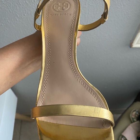 🌺 RARE TORY BURCH GOLD SANDALS 🌺 - Picture 13 of 16